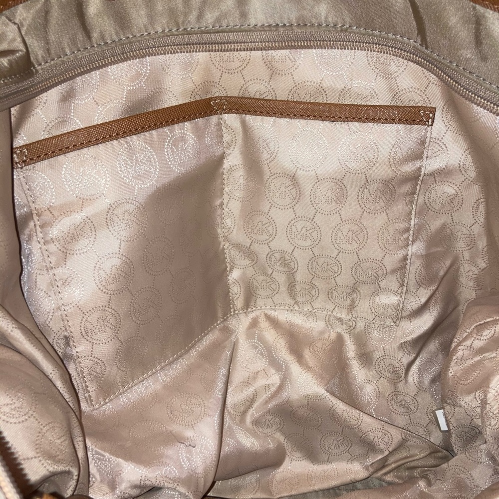*SOLD* Michael Kors Tote Bag - Picture 10 of 10